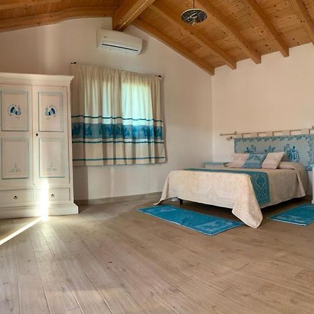 Tenute Venafiorita Loiri Porto San Paolo Eksteriør bilde